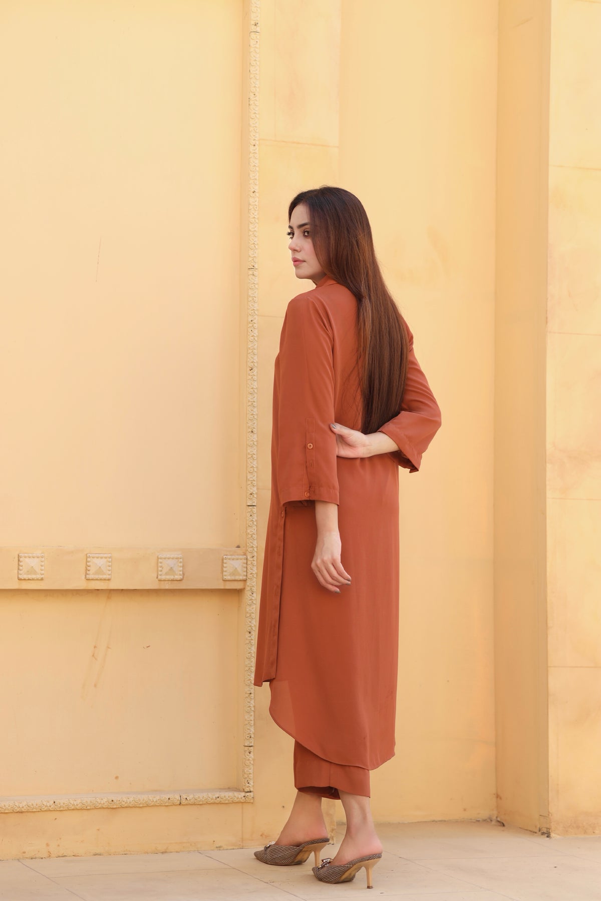 Terracotta asymmetrical hem shirt